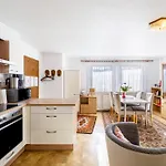 度假居 Gaestehaus Linde 恩丁根