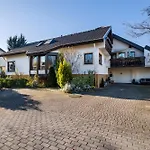 Gaestehaus Linde 恩丁根