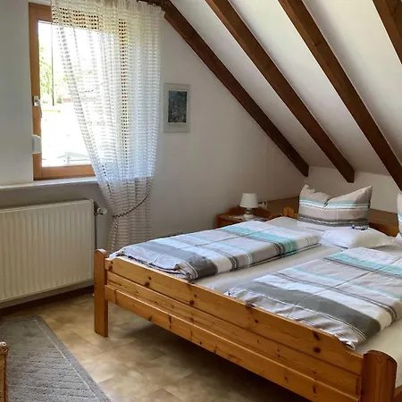 Gaestehaus Linde انديغن