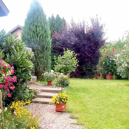 Gaestehaus Linde بيت للعطل