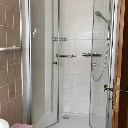 Gaestehaus Linde بيت للعطل *