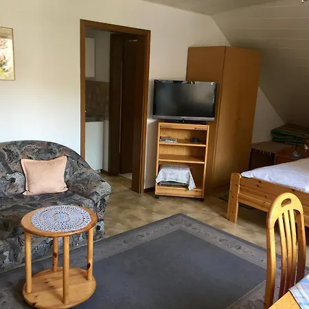 Gaestehaus Linde * انديغن