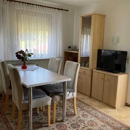 بيت للعطل Gaestehaus Linde *