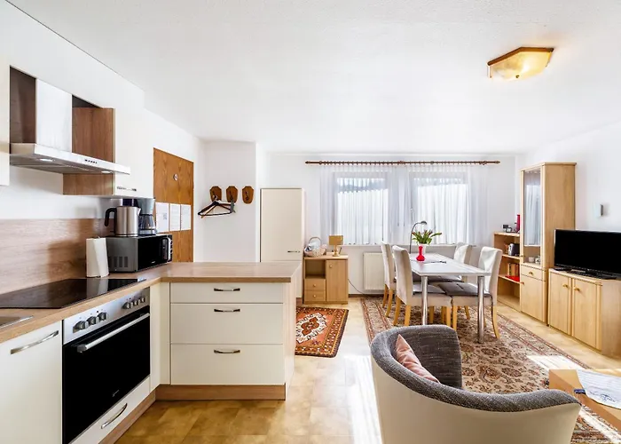 度假居 Gaestehaus Linde 恩丁根